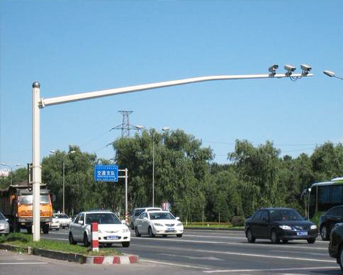 察布查尔监控杆