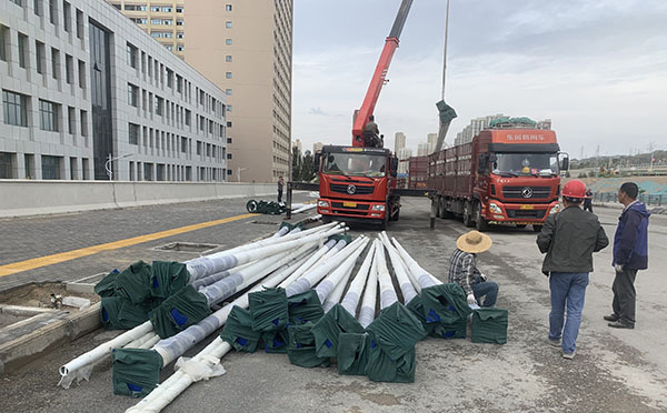 察布查尔太阳能路灯灯杆垂直度矫正方法与维护